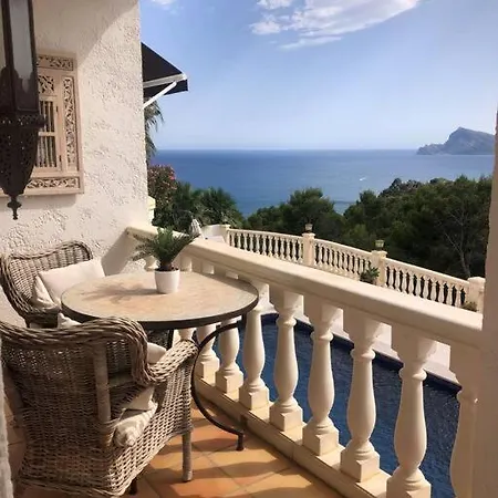 Villa 3 Bedroom Villa, Private Pool, Altea Hills